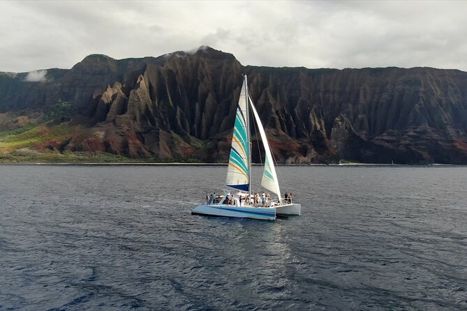 Kauai: Leila Na Pali Sunset Dinner Sail - What to pack for a better evening
