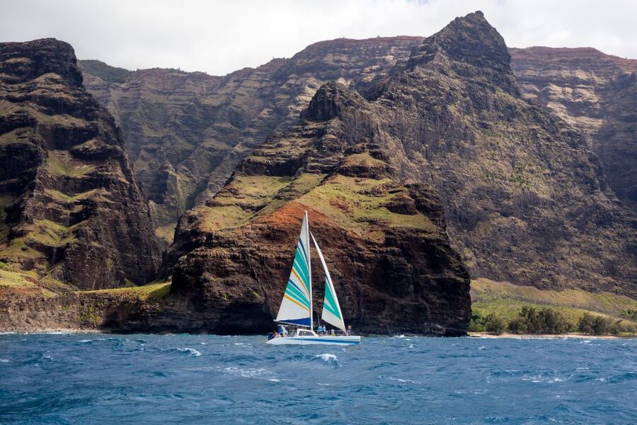 Kauai: Napali Coast Sunset Sailboat Tour with Dinner - Watching the cliffs, valleys, and waterfalls change color