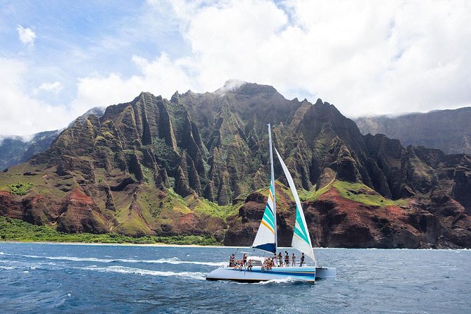 Kauai’s Na Pali Coast Snorkel and Sail Tour - Starting at Port Allen with breakfast on board