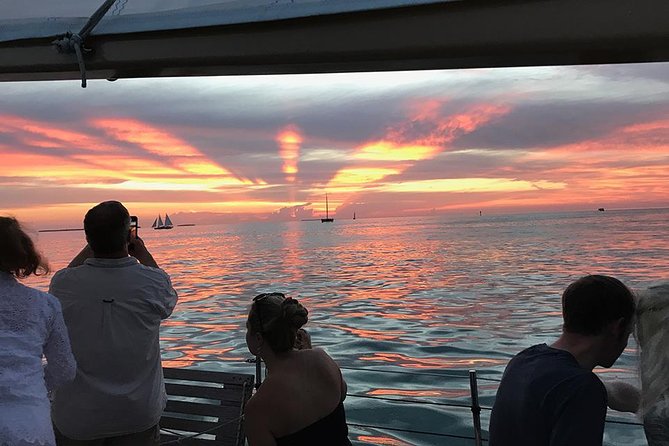 Key West Small-Group Sunset Sail with Wine and Hors d'oeuvres - Hors d’oeuvres that are easy to eat at sea