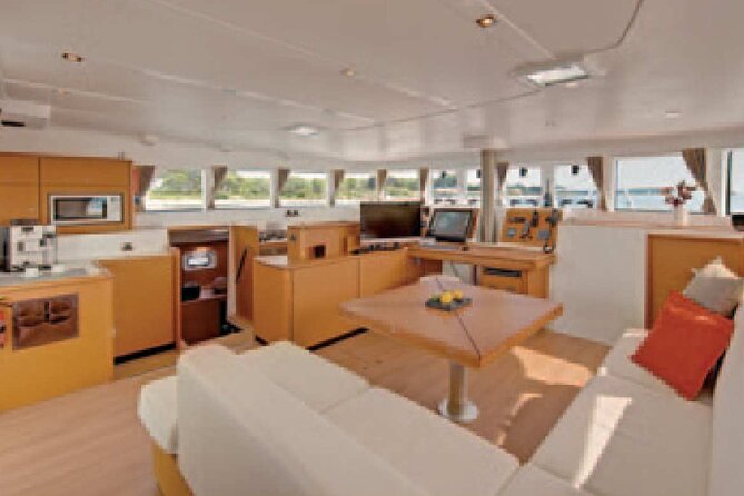 Kona Luxury Catamaran Yacht Snorkel & Sail - The Kona Coast and Its Possible Snorkel Stops