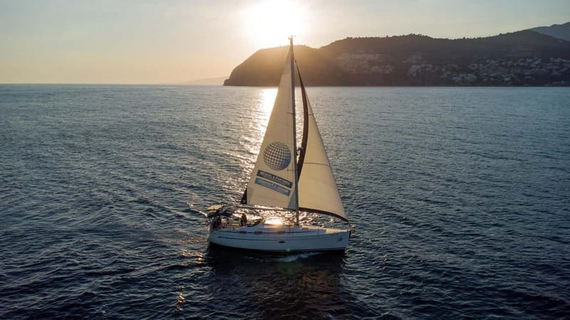 La Herradura-Maro-Nerja: Sailing at Sunset - Settling aboard the Bavaria 37 cruiser