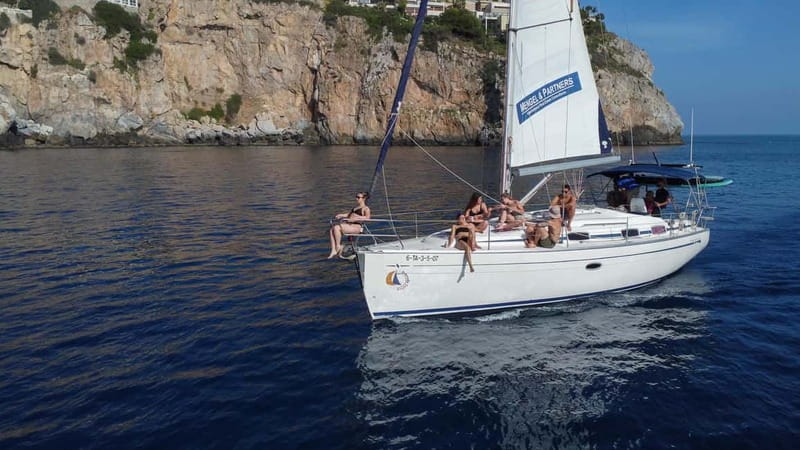 La Herradura: Sailing with a view of dolphins - Sailing from Marina del Este into the Costa Tropical