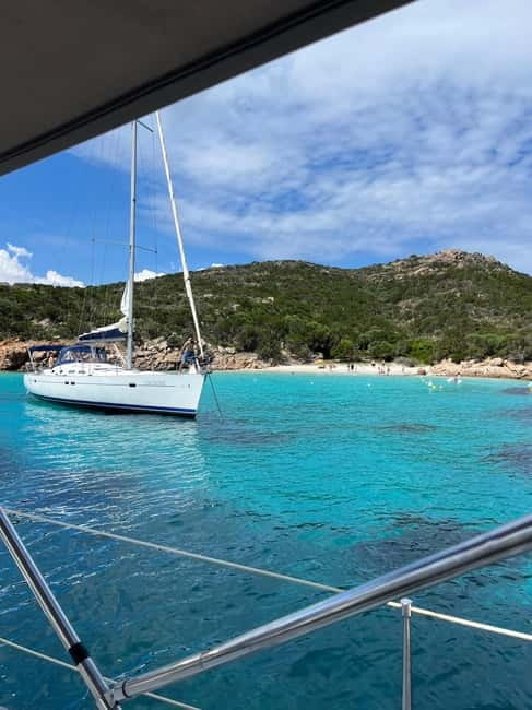 La Maddalena: daily sailing tour archipelago La Maddalena - Spargi: swimming among pale beaches and clear water