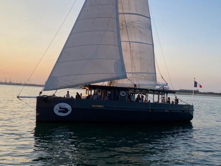 La Rochelle: Sailing Cruise - The final passage between La Rochelle’s two towers