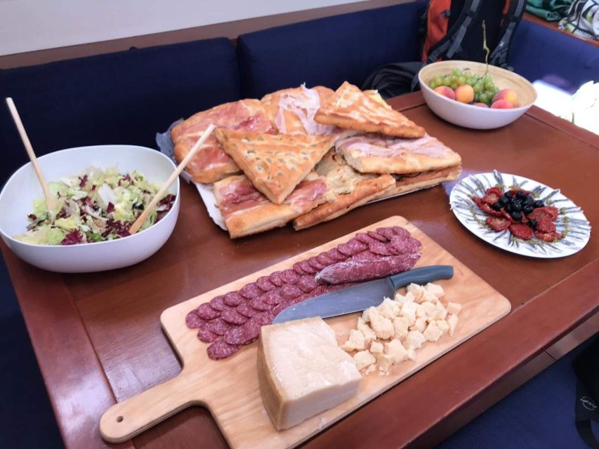 La Spezia : Private Sailboat tour of cinque terre with lunch - Lunch, Drinks, and the Value of Going Private