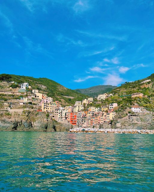 La Spezia : Private Sailboat tour of cinque terre with lunch - Riomaggiore and Manarola From the Water