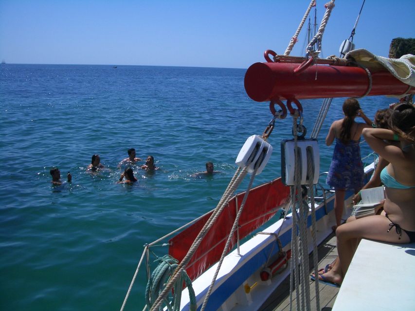 Lagos: Ponta Piedade Sail & Caves Cruise w/Portuguese Tapas - How the boat change affects your time