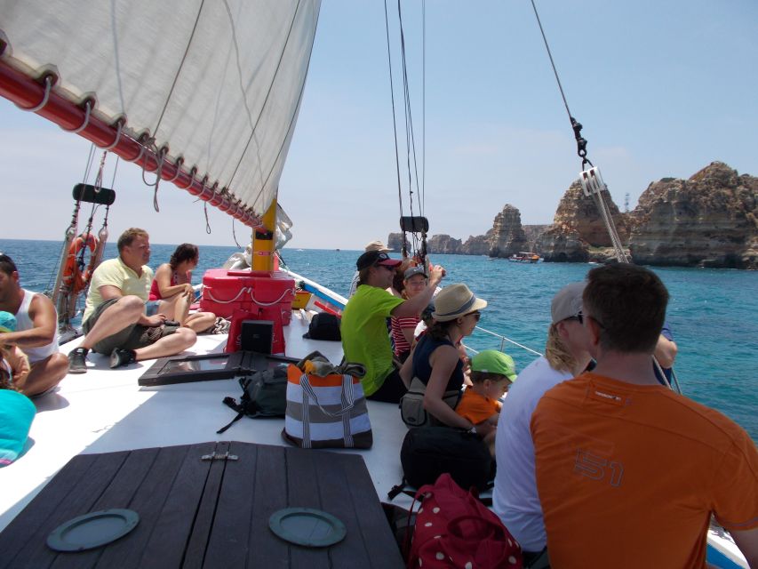 Lagos: Ponta Piedade Sail & Caves Cruise w/Portuguese Tapas - Crew, safety, and the feel onboard