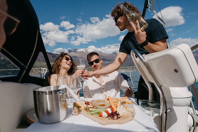 Lake Como Sailing Boat Group Tour Aperitivo & Prosecco Included - Key points at a glance