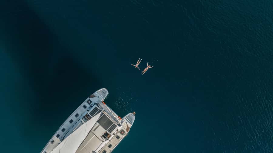 Lake Taupo: Luxury Sailing Catamaran to Māori Rock Carvings - Reaching the Māori Rock Carvings by boat