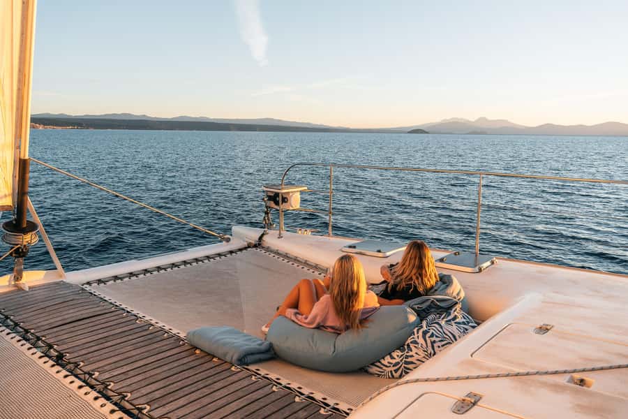 Lake Taupo: Luxury Sailing Catamaran to Māori Rock Carvings - The swim stop and the return to the marina