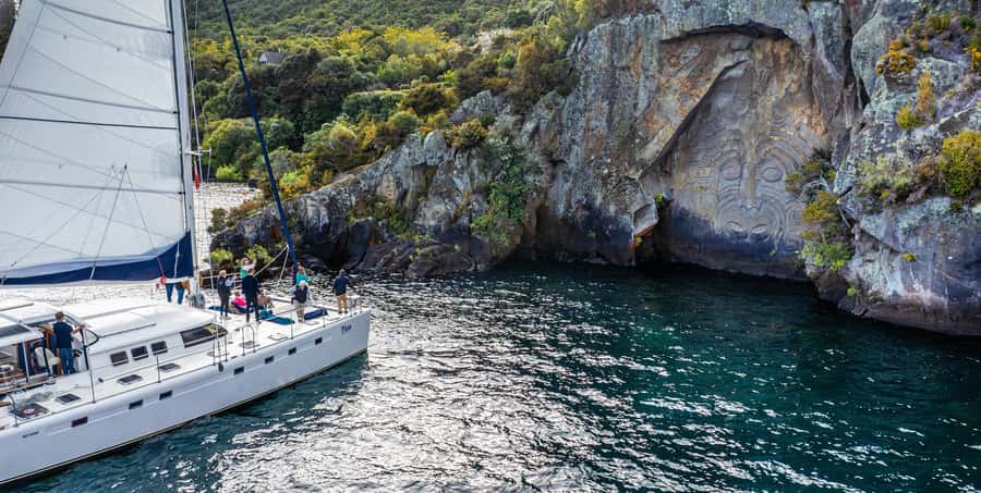 Lake Taupo: Luxury Sailing Catamaran to Māori Rock Carvings - Weather, comfort, and possible disappointments