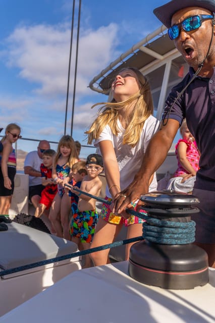 Lanzarote: Luxury Sailing Excursions to Papagayo - Two hours in Papagayo’s sheltered bay