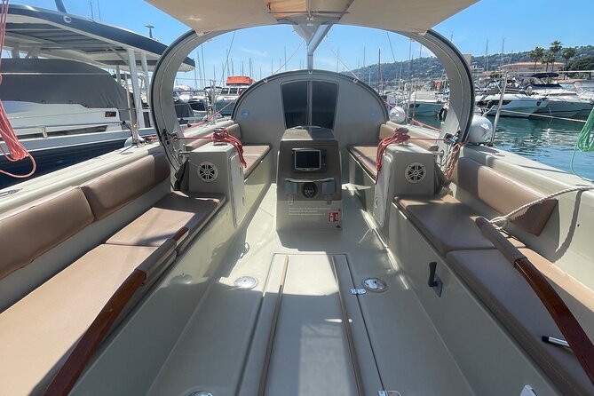 Lérins Islands Sailing Discovery, snorkeling and paddle SUP - Sailing back past yachts and the French Riviera