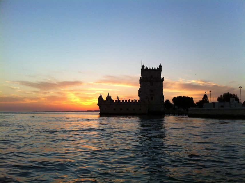 Lisbon: 2-Hour Sunset Sailing Tour on Luxury Sailing Yacht - Under the 25 de Abril Bridge toward Christ the King