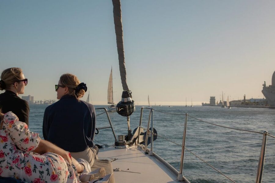 Lisbon 2 Hours Sailing Day Tour and Cruise With Drinks - Key points to know before you book