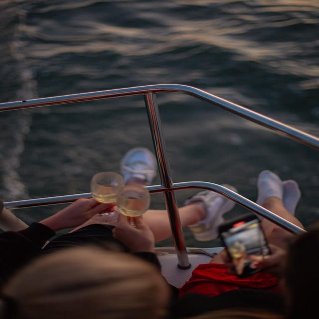 Lisbon 2 Hours Sailing Day Tour and Cruise With Drinks - Why Lisbon is best viewed from the Tagus