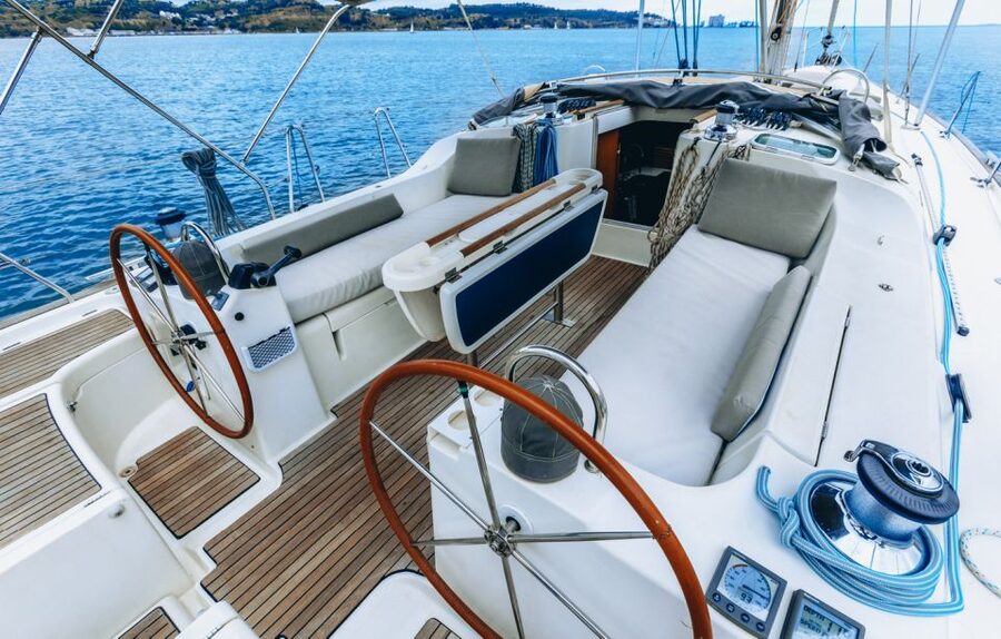 Lisbon: Boat Tour - the most Comfortable Sailboat - A comfortable two-hour sail along Lisbon