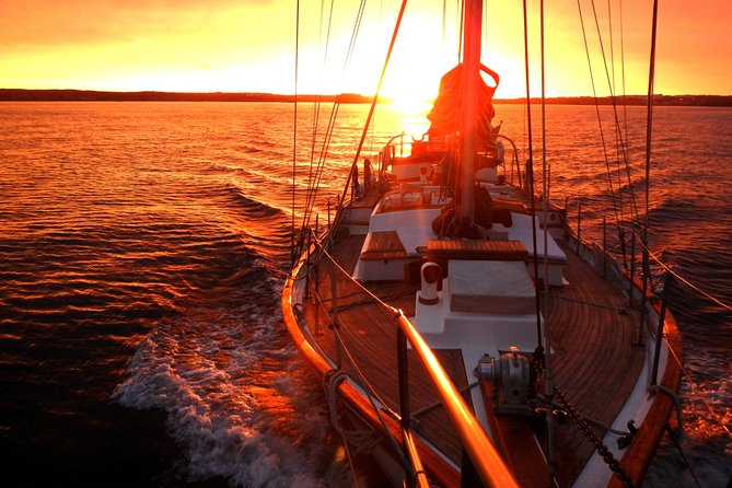 Lisbon: Daylight or Sunset on a Vintage Sailboat - Why Lisbon looks better from the Tagus