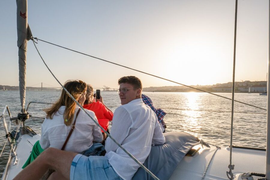 Lisbon: Daytime/Sunset/Night City Sailboat Tour with Drink - The crew and the feel on board