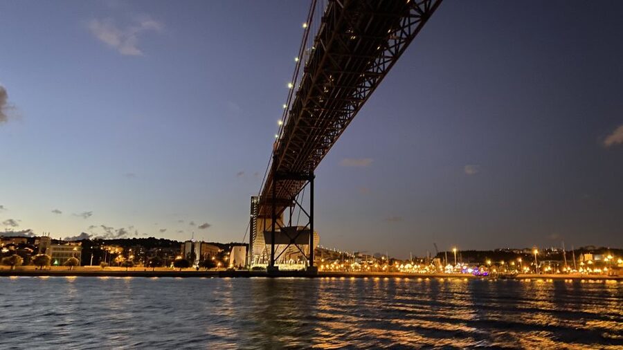 Lisbon: Luxury Sailboat Cruise at Night - Belém Tower and the Monument of the Discoveries