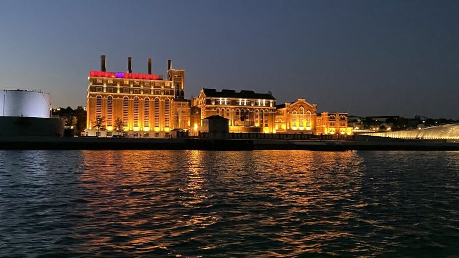 Lisbon: Luxury Sailboat Cruise at Night - Leaving Belém and following the western waterfront