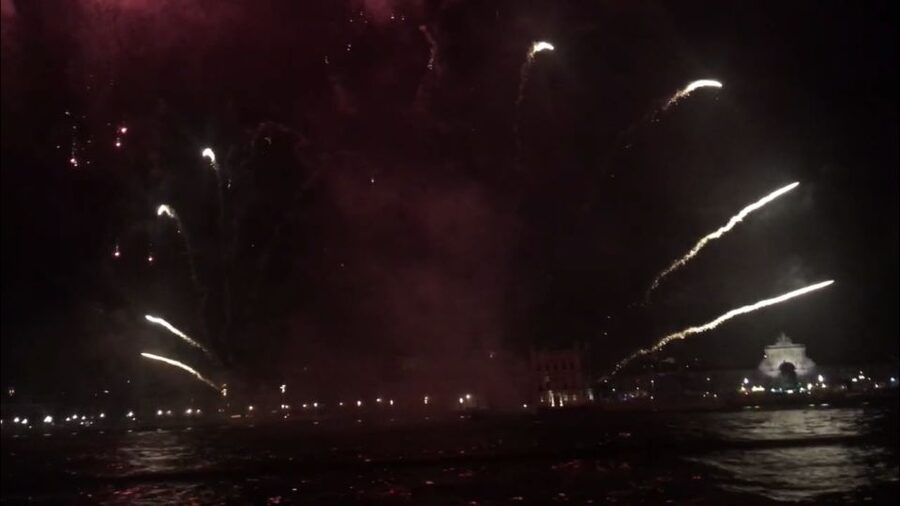 Lisbon: New Year's Eve Fireworks Sail Boat Tour - At a glance