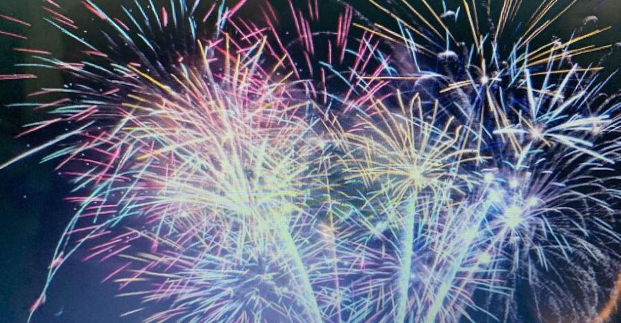 Lisbon: New Year's Eve Fireworks Sail Boat Tour - What $335 buys you