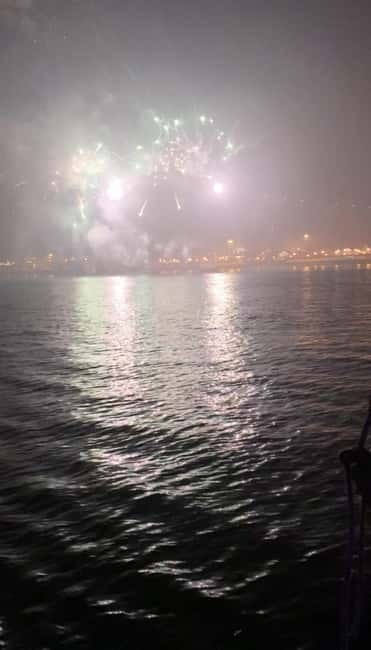 Lisbon:New Year's Eve on a Sailboat - What two hours on the Tagus actually gives you
