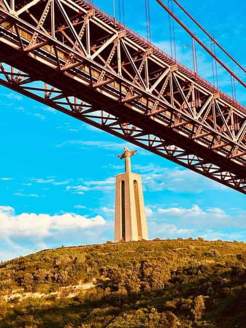 Lisbon On a Sailboat - Cultural Facts and Sailing Experience - What the $58 Price Really Buys You
