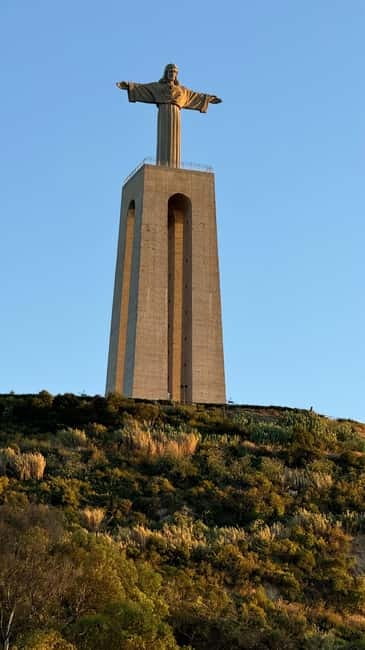 Lisbon On a Sailboat - Cultural Facts and Sailing Experience - Commerce Square, Alfama, and the Castle Quarter