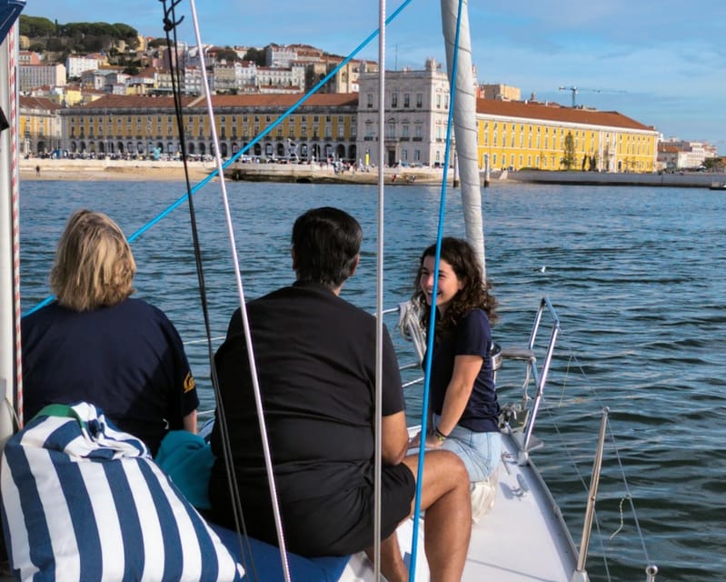 Lisbon: Private Boutique Boat Tour – Sail in Style - Sunset and night sailing on the Tagus