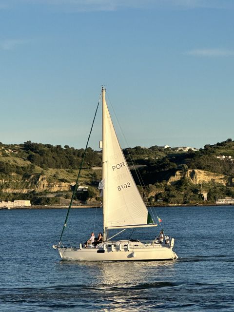 Lisbon: Private sailboat tours on Tagus River - Why Lisbon looks better from the Tagus