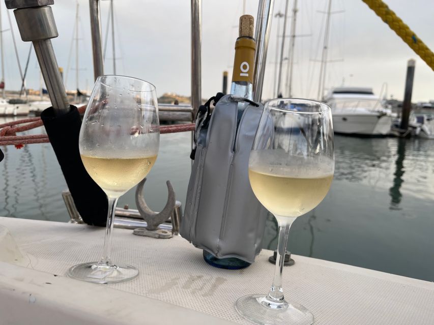 Lisbon: Private sailboat tours on Tagus River - Setting out from Alcântara or Belém