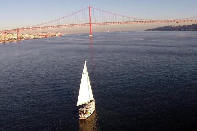 Lisbon Private Sailing Cruise, drink included (options: 2h, 3h, 4h, 6h or 8h) - Why seeing Lisbon from a sailboat works