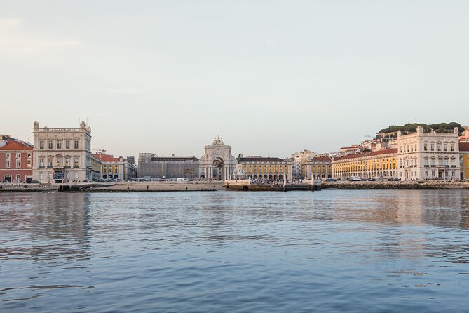 Lisbon Private Sailing Cruise with Locals - A relaxed two-hour view of Lisbon