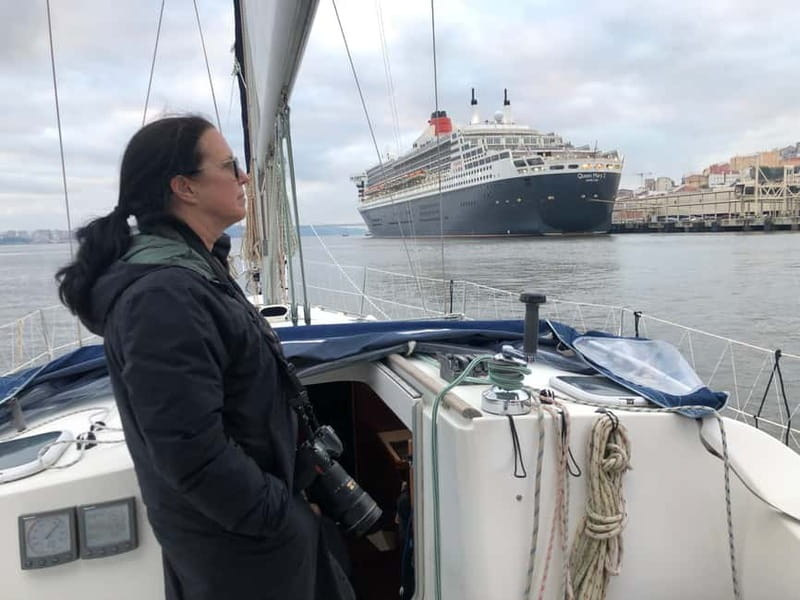 Lisbon: Private Sailing Experience with Locals - Carcavelos Beach and Estoril by Boat