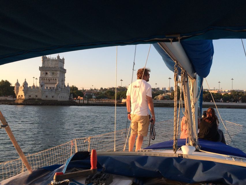 Lisbon: Private Sunset Sailing Tour with Champagne - Champagne, blankets, and the right amount of attention