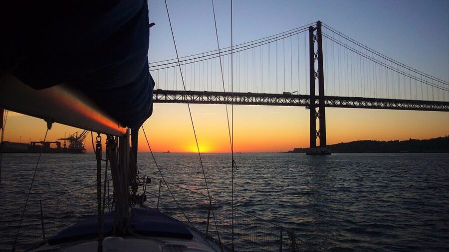 Lisbon: Private Sunset Sailing Tour with Champagne - Is $441 good value for two?