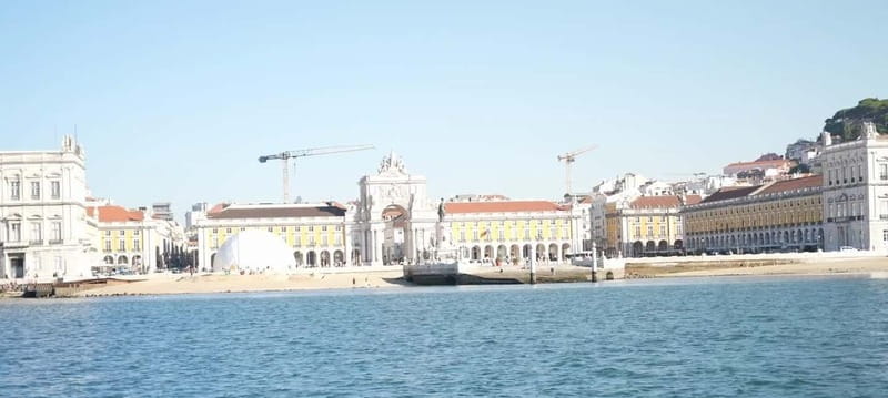 Lisbon PRIVATE Tour on Sailboat W/ Wine Included - Wine, Wind, and the First Views
