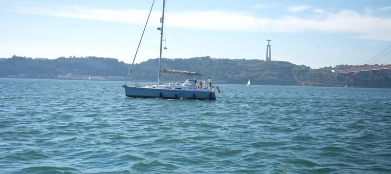 Lisbon PRIVATE Tour on Sailboat W/ Wine Included - Almada and Christ the King