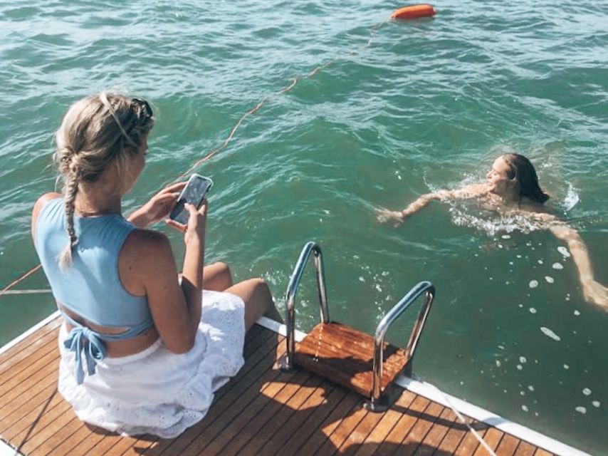 Lisbon: Sailboat Beach Tour - The ride toward Caxias and Oeiras