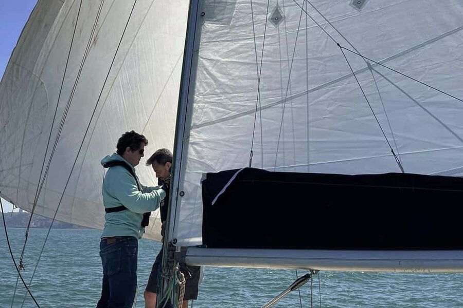 Lisbon: Sailboat Excursion - Choosing between Belém and central Lisbon