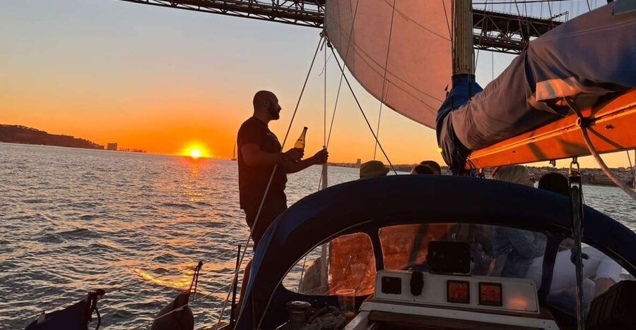 Lisbon: Sailboat Sunset Tour with a Drink - Five good reasons to consider this sunset sail