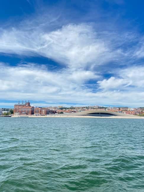 Lisbon: Sailboat Tour along the Coast,Sunset & Tasting - From Commerce Square to Alfama