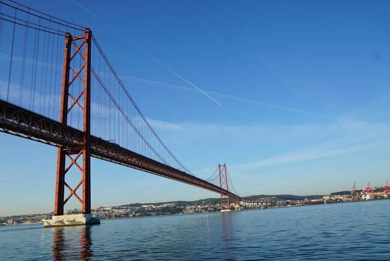 Lisbon: Sailing Boat Tour with Drinks - Why Lisbon looks better from the Tagus