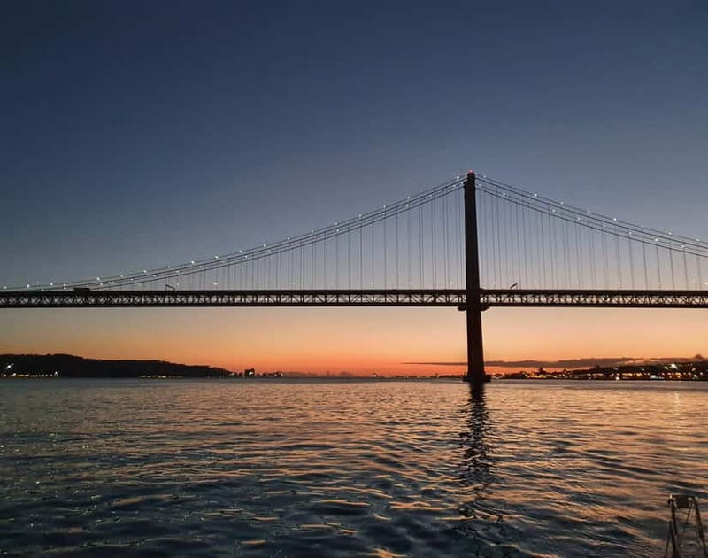 Lisbon: Sailing Boat Tour with Drinks & Pastel de Nata - Morning, afternoon, or sunset?