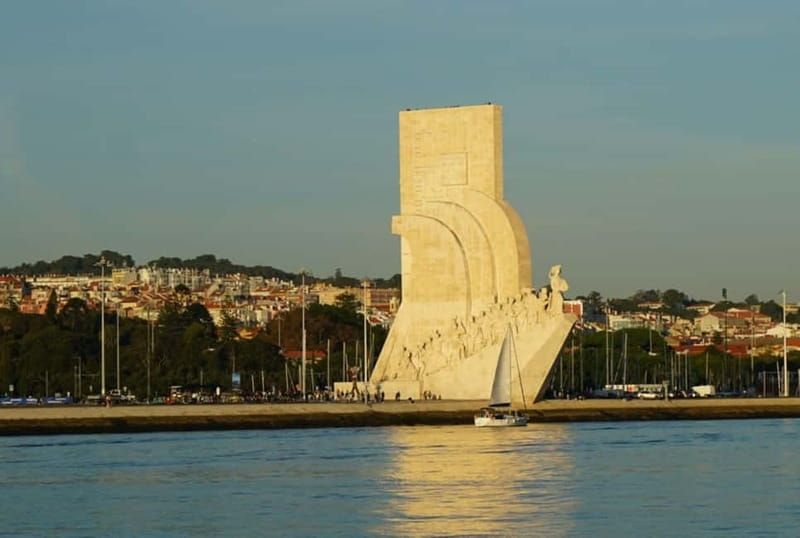 Lisbon: Sailing Boat Tour with Drinks - Starting at Doca do Espanhol