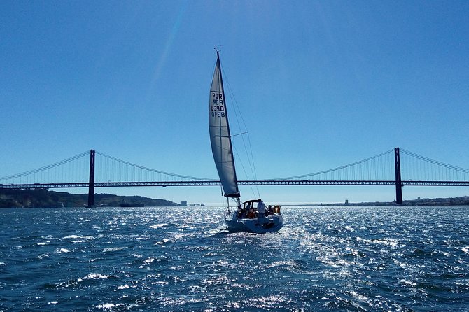 Lisbon Sailing Tour on a Luxury Sailing Yacht with 2 Drinks - Why the two-hour length works